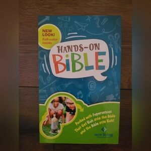NEW Kids Tyndale New Living Translation Hands On Bible